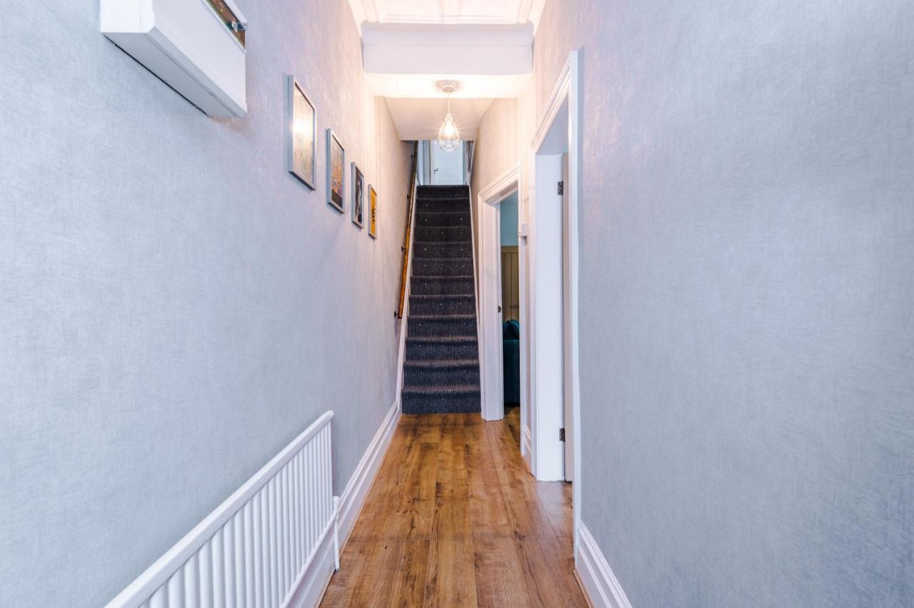 3 Bed Property, Upto 8 Guests Near City Centre Manchester Buitenkant foto